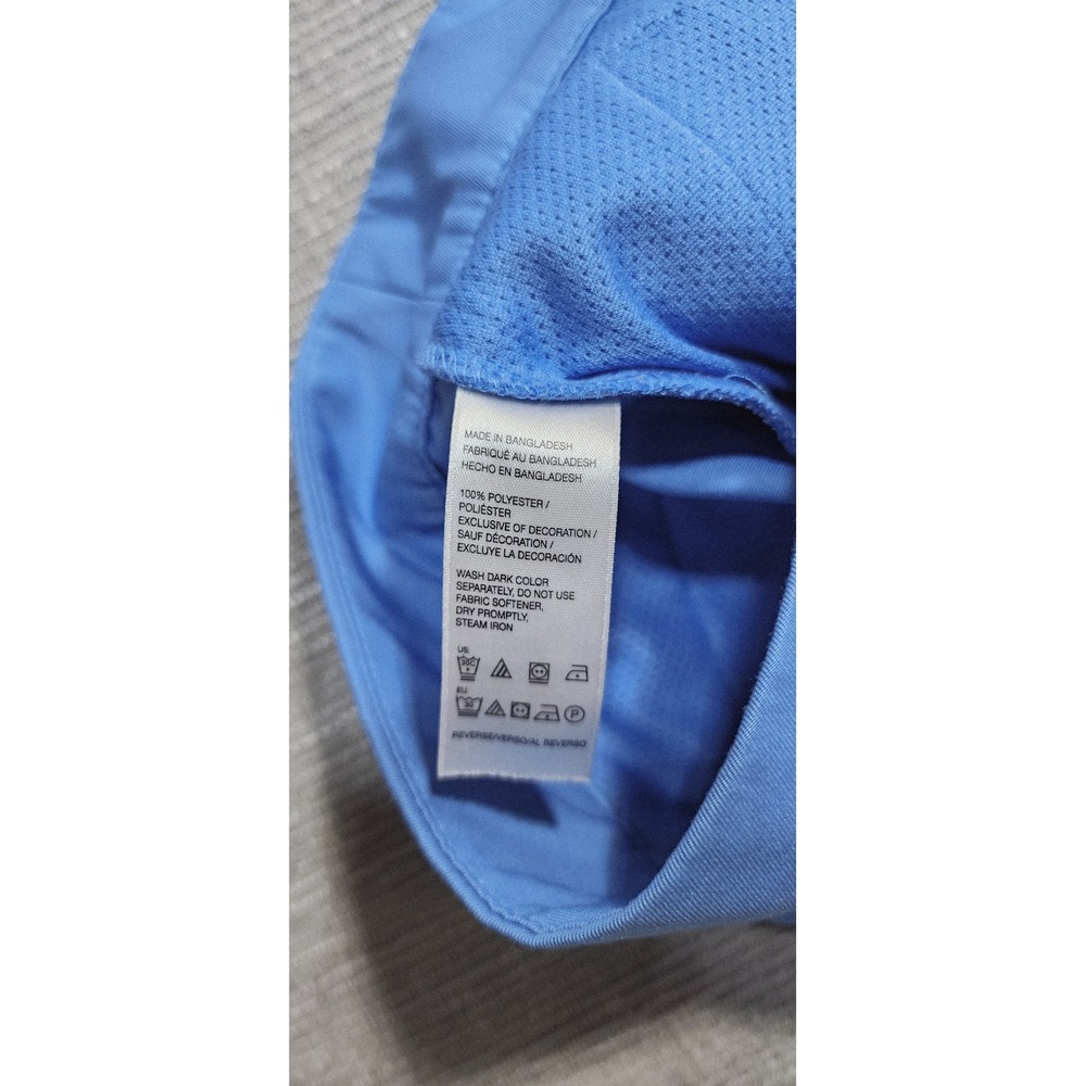 IZOD Golf Womens Blue Performance Chino Shorts Size 8 Mesh Lined Activewear - Picture 10 of 12